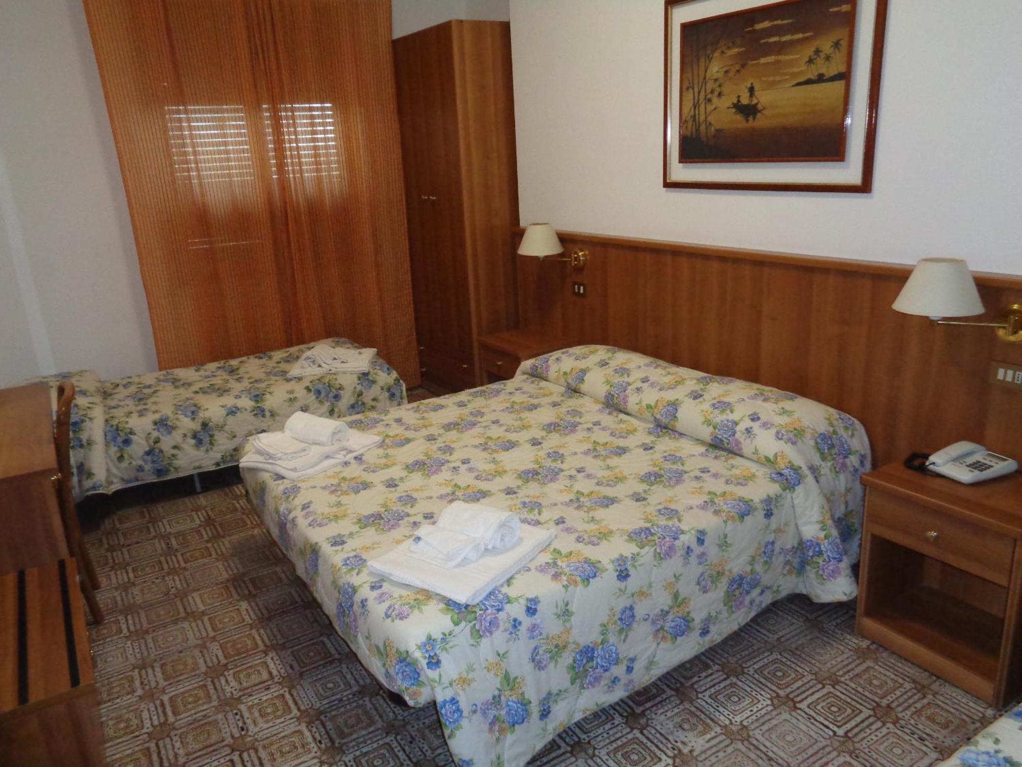 Hotel Rosati 키우시 외부 사진