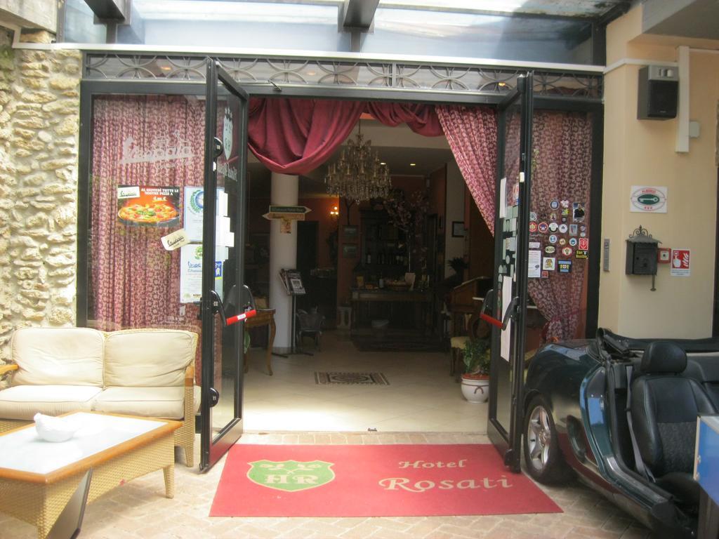 Hotel Rosati 키우시 외부 사진